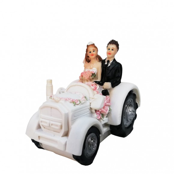 Сватбена фигурка - Брачна двойка на трактор