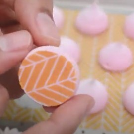 Трансферно фолио за целувки