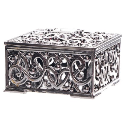 Пластмасова кутийка - сребърна - 6х6см