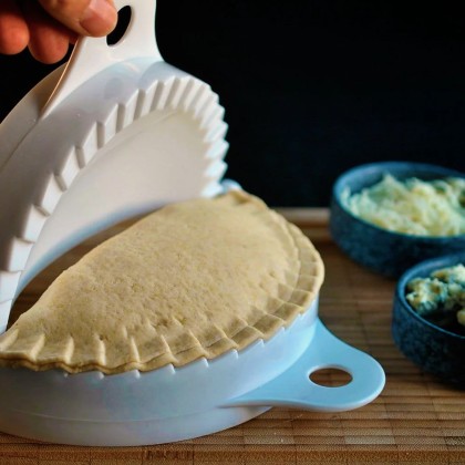 Комплект за изделия с пълнеж и пелмени