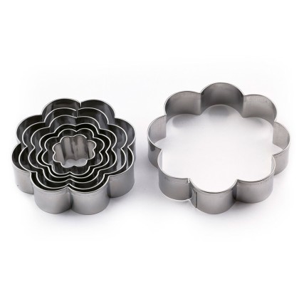 Комплект метални кутери Цвете 7 елемента