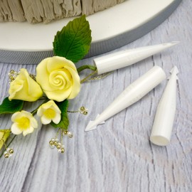 Декорация "Шипове за цветя"