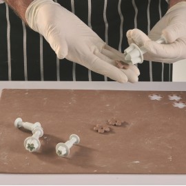 Комплект кутери с ежектор "Цвете" - 4 елемента малки