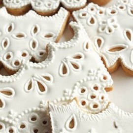 Кутер бродерия дантела BA392