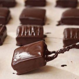 Вилица за шоколад с два зъба